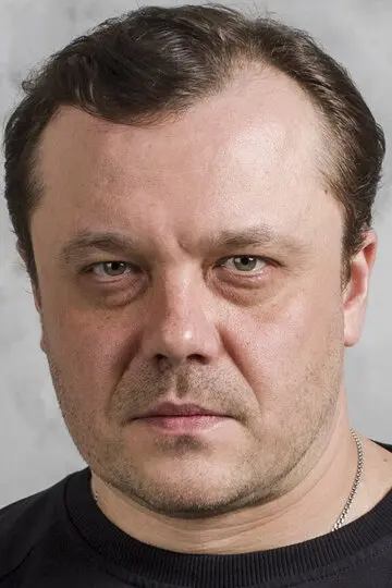 Артур Иванов