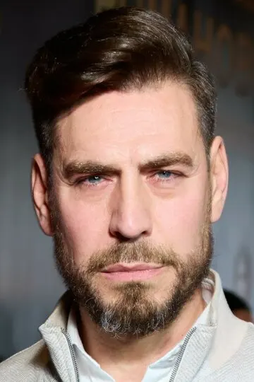 Дмитрий Дюжев